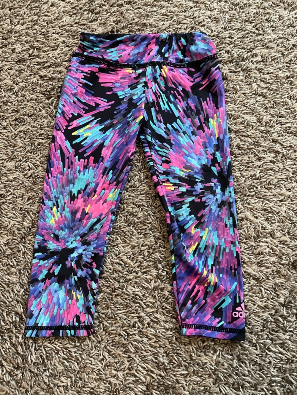 🎀 Adidas Girls' Multicolor Active Capri Leggings
